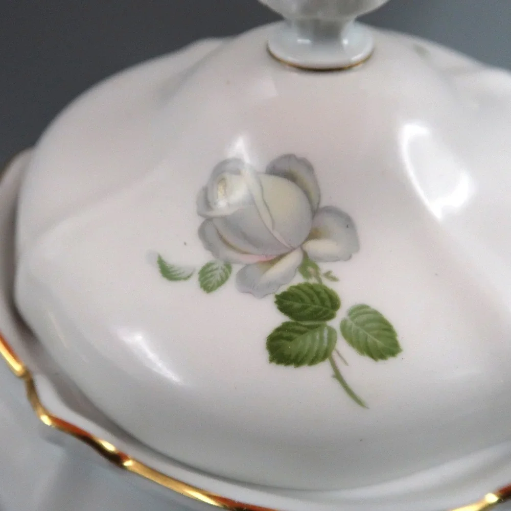 Johann Haviland Bavaria Germany White Rose Serving Vegetable Lidded Bowl